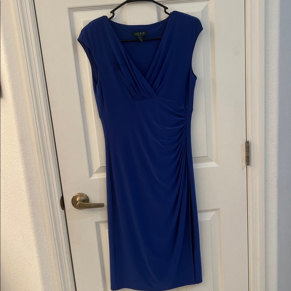 Lauren Ralph Lauren Ruched Sheath Dress Womens Size 4 Blue Sleeveless V-Neck K/L